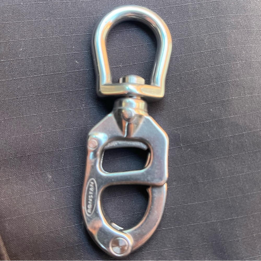 Triggersnap™ Shackles